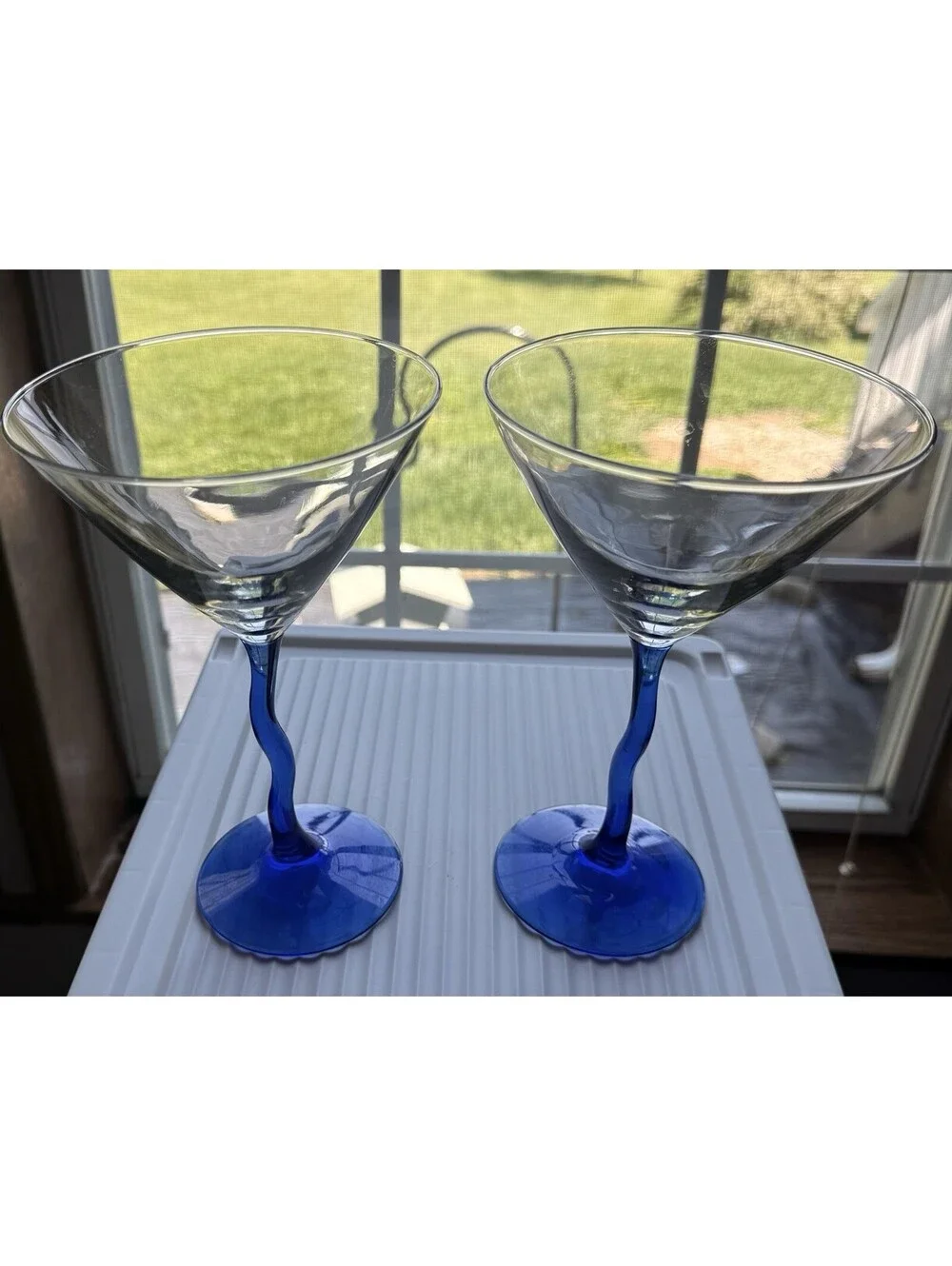 Twisted Blue base stem glasses Set of 2 8 oz Glass Clear Bowl Blue Twisted Stem